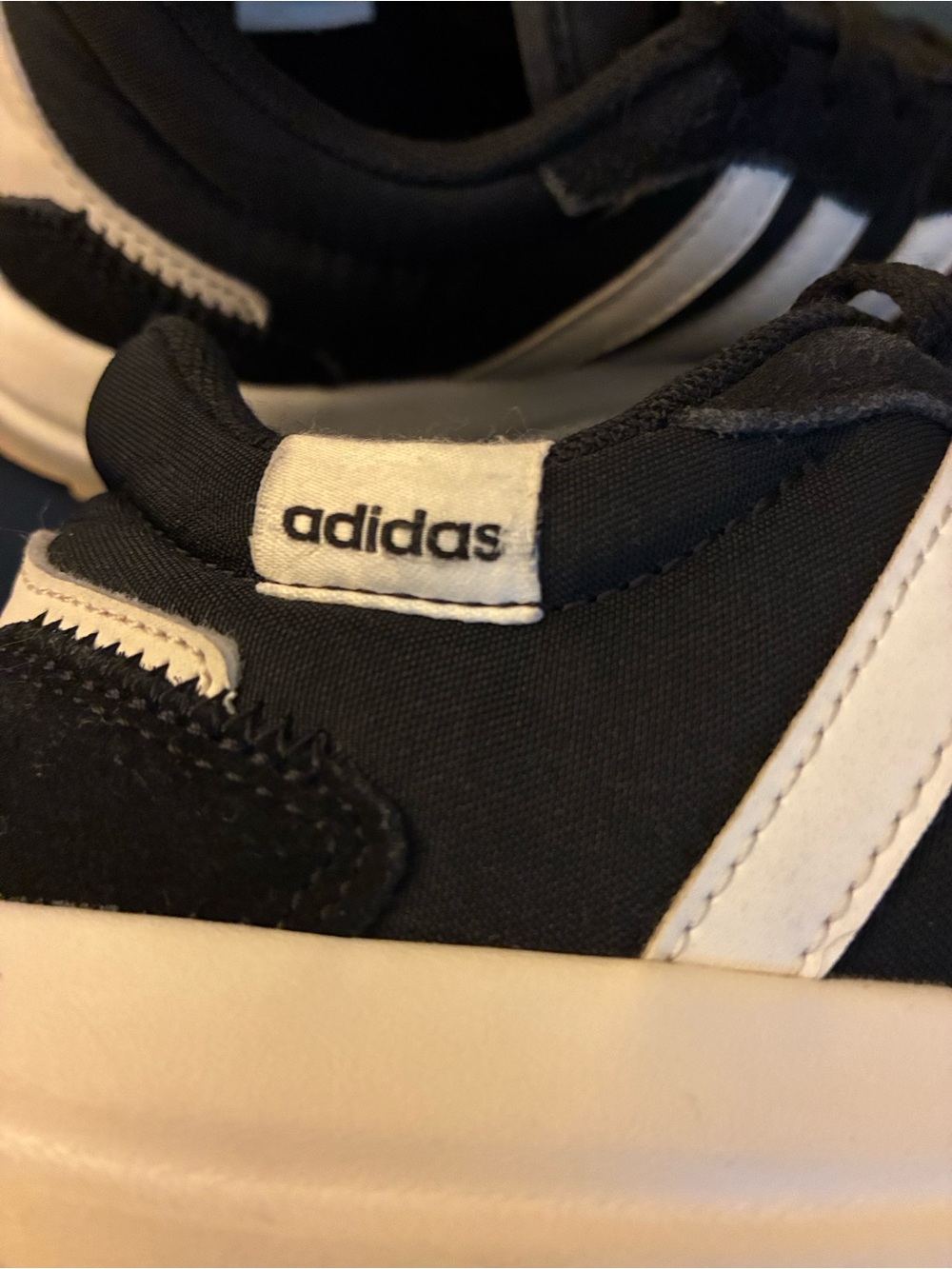 ADIDAS RETRORUN EH1859 “core black” - Picture 10 of 15